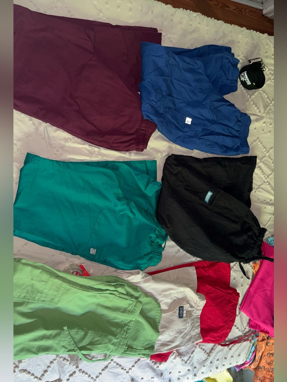 7 Size Small Scrub Pants